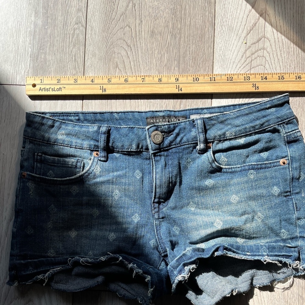 Aeropostale mini shorts.